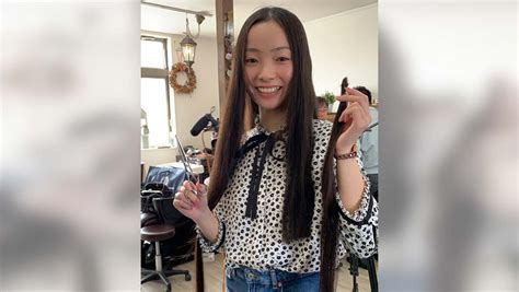 The hair in front should be the longest. Woman who held longest hair record has her first ever ...