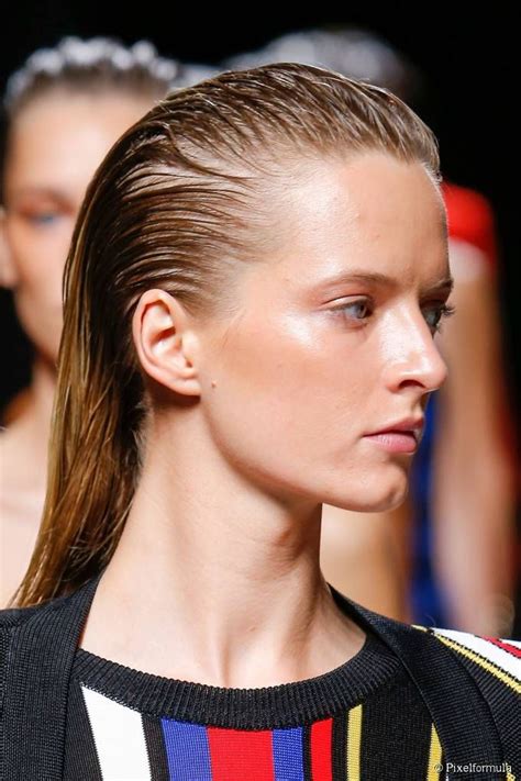 A Wet Look Effect On Long Hair Take The Big Hairstyle Plunge Sleek