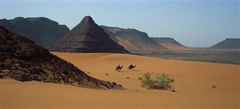 Thomas edward lawrence, more popularly known as lawrence of arabia, is remembered today more for his immortalization on stage and screen rather than for his dramatic exploits in the middle east during the first world war. The Beautiful Film Frames: Lawrence of Arabia (1962) Blu ...