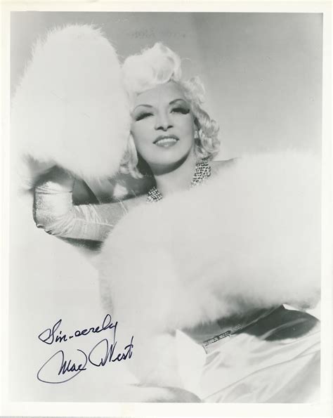 Todd Mueller Autographs Mae West Vintage Signed Photograph