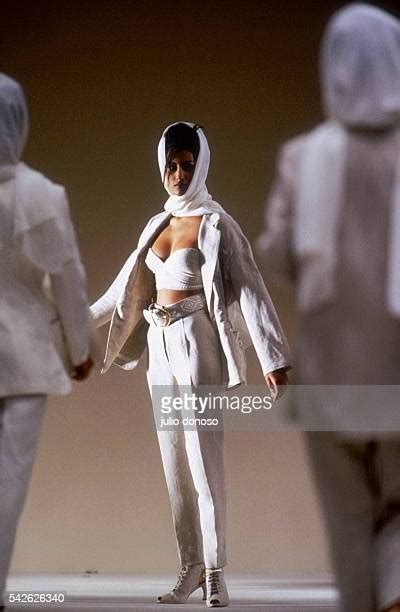 Yasmeen Ghauri 90s Photos And Premium High Res Pictures Getty Images