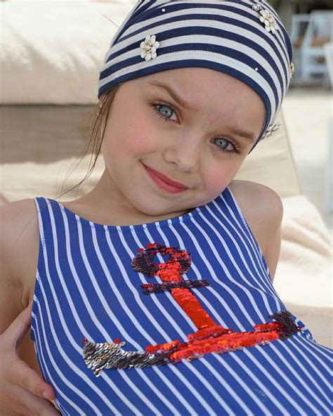 Pin De Cassad Cassady Em Anastasiya Knyazeva Moda Infantil Moda