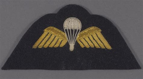 Badge Parachutist Royal Navy Smithsonian Institution
