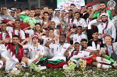 وافتتحت قطر النتيجة في الدقيقة 21 عن طريق لاعب الوسط خوخي بوعلام، قبل أن يضاعف هداف البطولة المعز علي النتيجة في الدقية 36. QFA - Qatar Football Association