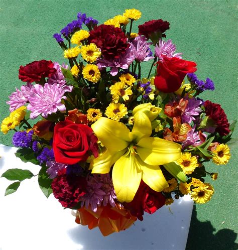 Bouquet Of Flowers Photoshoot Diy Mini Flower Bouquets Lunchpails