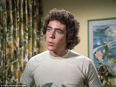 Brady Brunch Star Barry Williams Abandons Three Year Old Daughter