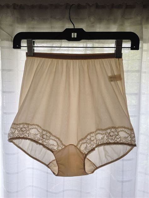 1950 s kayser ivory nylon and lace granny panties~pillow tab~sissy pants~size 5 ebay