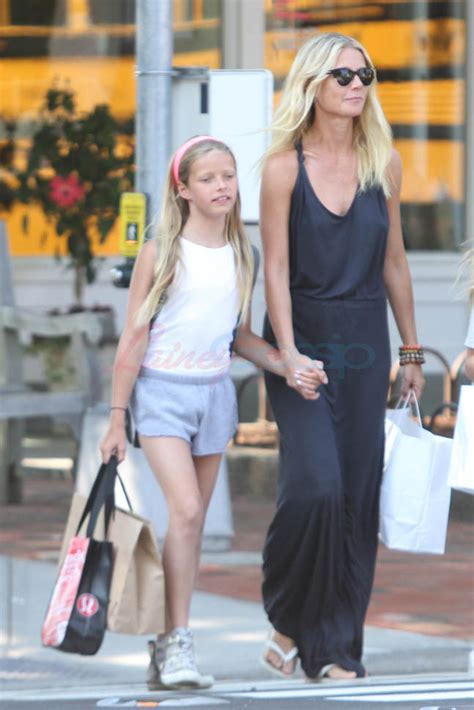 Gwyneth paltrow shared a rare photo of daughter apple martin. Gwyneth Paltrow Worries About How To Deal With Her Daughter Reaching Adolescence - Mum's Lounge