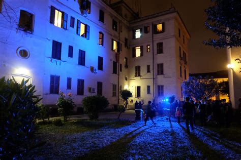 Italian brides once wore green on the eve of their wedding to bring good luck. 5 Unique Italian Wedding Traditions - An American in Rome