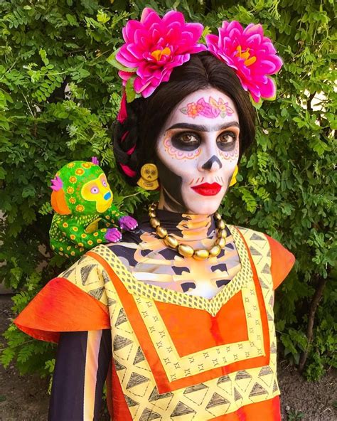 diy coco frida kahlo costume ideas and tutorial frida kahlo costume coco costume halloween