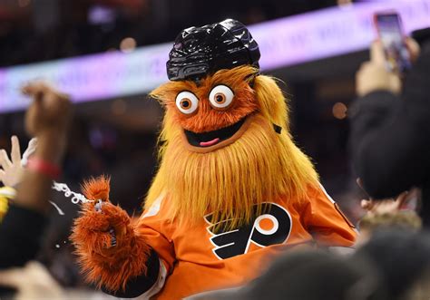 Flyers Mascot Gritty Cleared Of Claim He Assaulted Teenage Fan