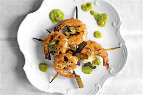 2 teaspoons white wine vinegar. Grilled Shrimps with Mango-Cilantro Sauce (With images ...