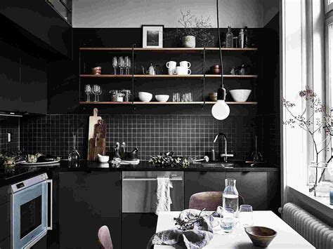 Más habitual en espacios como habitaciones o despachos, ahora llega a las cocinas para sernos de utilidad. Cocinas Negras: Sofisticadas, Elegantes y Atrevidas ...