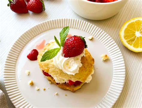 Delicious Lemon Strawberry Shortcake Recipe