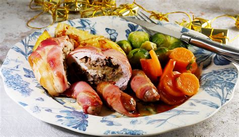 Serve with vegetarian gravy and plenty of trimmings. What Are Normal Christmas Vegtables : 50 Christmas Food Recipes Best Holiday Recipes : Tiny ...