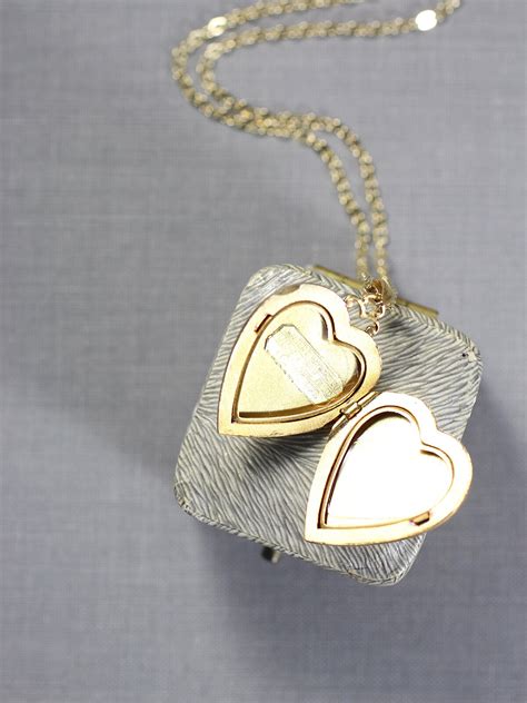 Gold Filled Heart Locket Necklace Hayward Vintage Photo Pendant With Rose Engraved Flowers