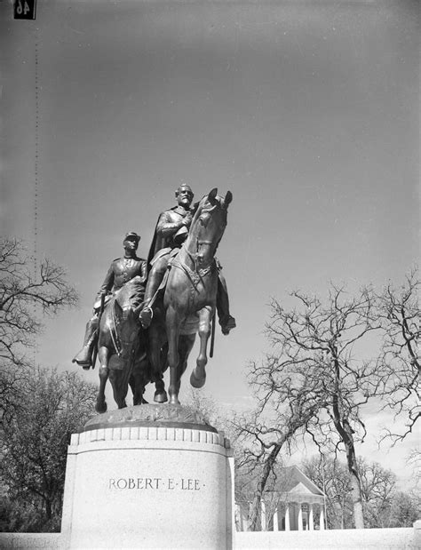 Lee Park Dallas Statue Of Robert E Lee Astride His Horse Traveler