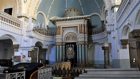 Central synagogue, new york, ny. Lithuanian Jews are split over the closing of only ...