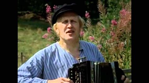 November 1934 in stockholm) ist ein schwedischer schauspieler. Jag är fattig bonddräng - YouTube