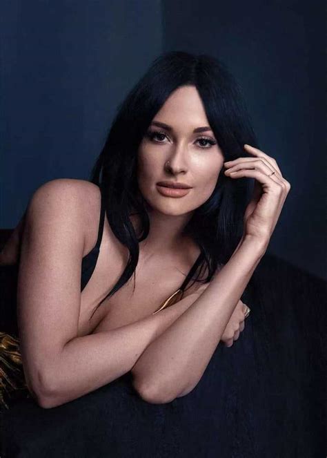 Nude Pictures Of Kacey Musgraves Are Excessively Damn Engaging