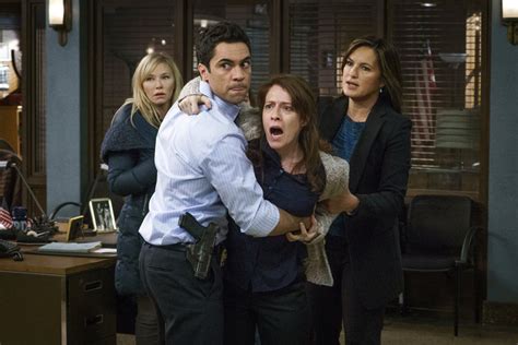 ‘law And Order Svu’ Recap 16×13 Analyzing The Cosby Effect Observer