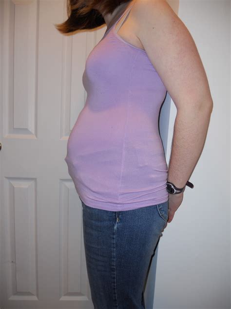 Triplet Belly At Weeks Pregnant Pregnantbelly