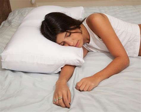 14 Best Pillows For Side Sleepers 2022 Side Sleeper Pillows At Any Budget Ph