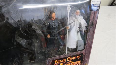 Lord Of The Rings Return Of The King Black Gate Of Mordor Figures Nib