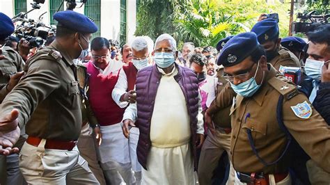 Rjd Chief Lalu Prasad Yadav Sentenced To 5 Years In Prison Fined Rs 60 Lakh In Fodder Scam