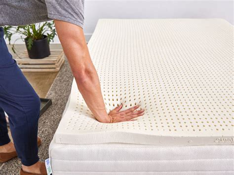 3 Things To Keep In Mind When Using A Mattress Topper On A Hospital Bed