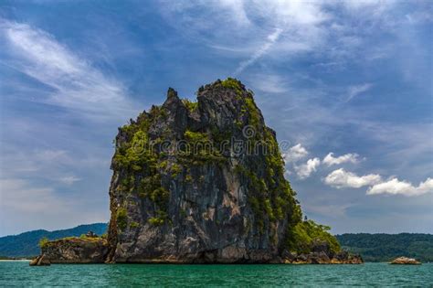 It is a reserve park in palau langkawi, accessible within ten minutes from tanjung rhu beach. Kilim Geoforest Park, Langkawi Stock Photo - Image of ...