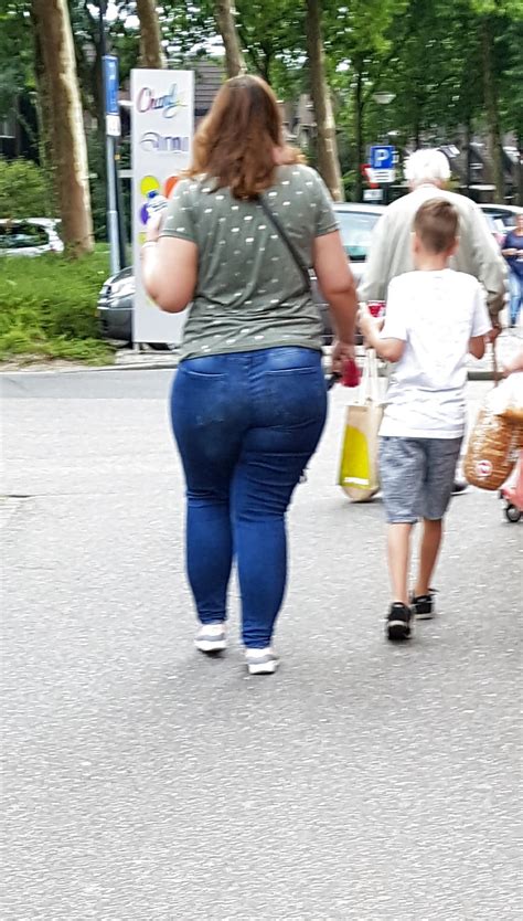 Bbw Milf With Thick Legs And Butt In Tight Jeans