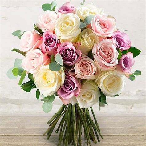 Fioraio in verona, consegna mazzi di fiori anche in giornata. Bouquet di Rose "Romantico Pastello" - Città dei Fiori ...