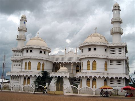 Ahmadiyya Buildings And Structures Ahmadiyya Muslim Mosque Tamale Ghana