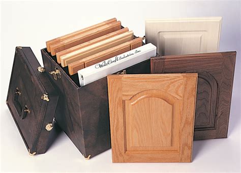 Hard Sided Carrying Case For Cabinet Door Samples Walzcraft