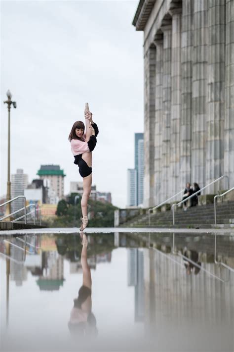 Modern Dance Photography Showcases Ballet Dancers In Buenos Aires