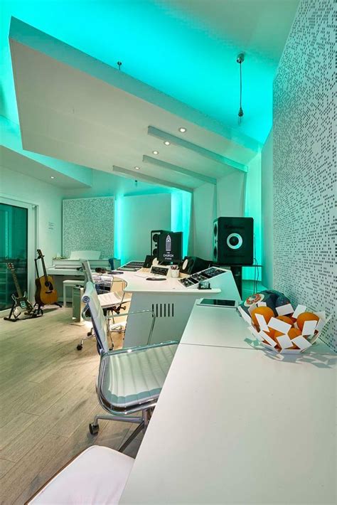 7 home studios that use LED lights to their maximum potential. Get ...