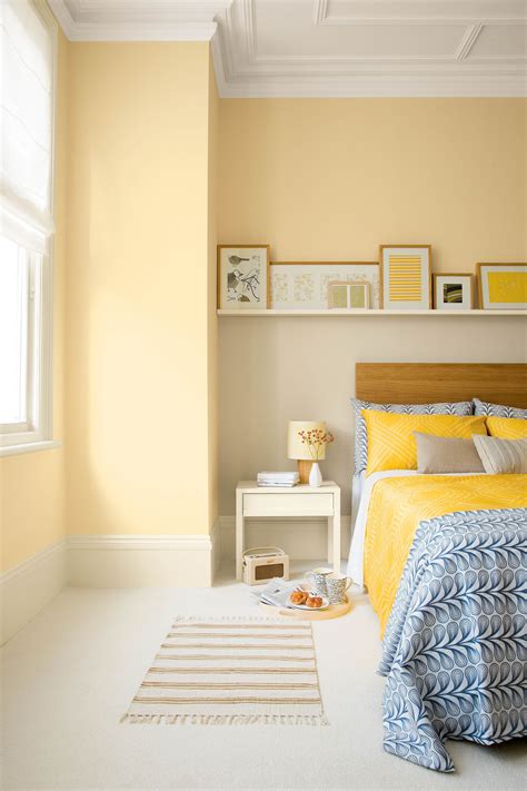 Pale Yellow Living Room Interior Design 2019 Yellow Bedroom Decor