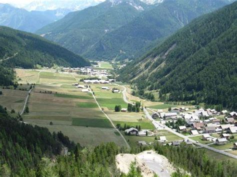 It is accessible in summer via the d902 road, connecting briançon on the north and the valley. Izoard pass - Tourism & Holiday Guide