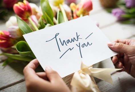 Sometimes all it takes is a smile to make someone's day. How to say thank you in 30 different languages | Mondly Blog