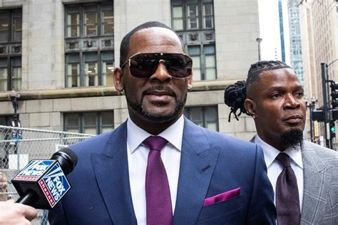 R Kelly Arrested Again In Chicago On Federal Sex Charges