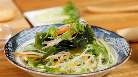 Seaweed Salad With Japanese Style Dressing Recipe Nutritious Wakame