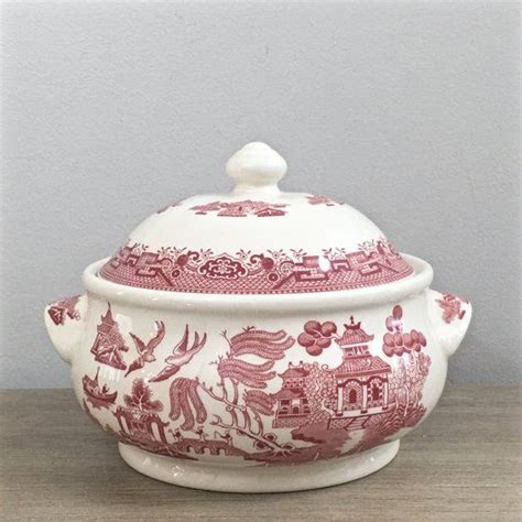 Funny chef serving meat dish vector. Vintage Churchill Red Willow Covered Serving Dish ...