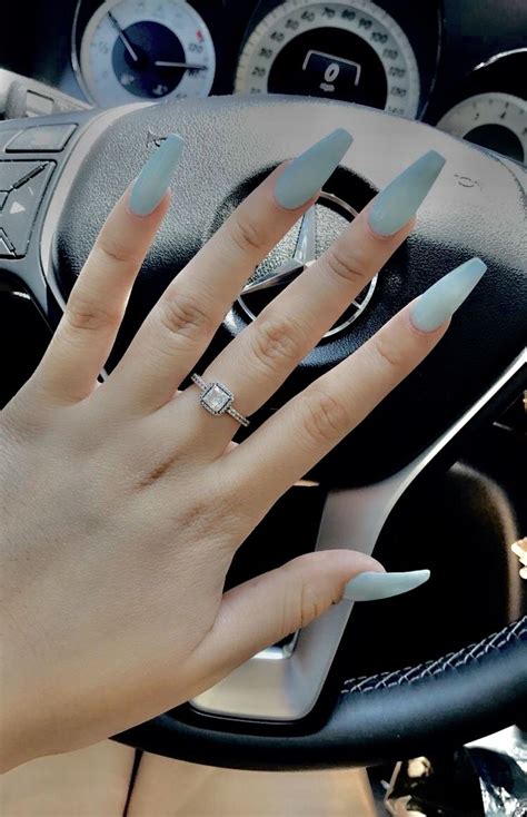 follow trυυвeaυтyѕ for more ρoρρin pins‼️ solid color nails nail colors gel nails
