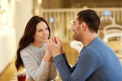 7 Effective Tips To Flirt With A Cancer Man Vekke Sind