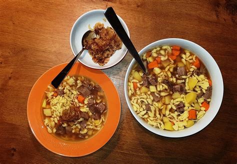 The meat, cooked in a strong beef broth. Gaisburger Marsch - opl.guide