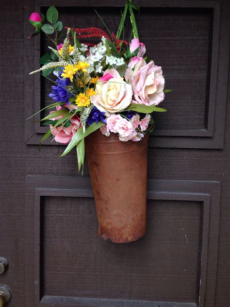 Be sure to leave a section of the colored pot between the pink and the start of the brown. Old rusty bucket and Dollar store fake flowers! | Fake ...