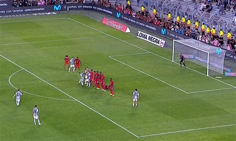 Video Lionel Messi Scores Sensational Free Kick In Front Of Argentina Fans