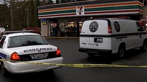 7 Eleven Customer Shoots Man Who Attacked Store Clerk Cnn