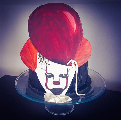 It Movie Themed Cake Pennywise Cake Themed Cakes Cake Desserts